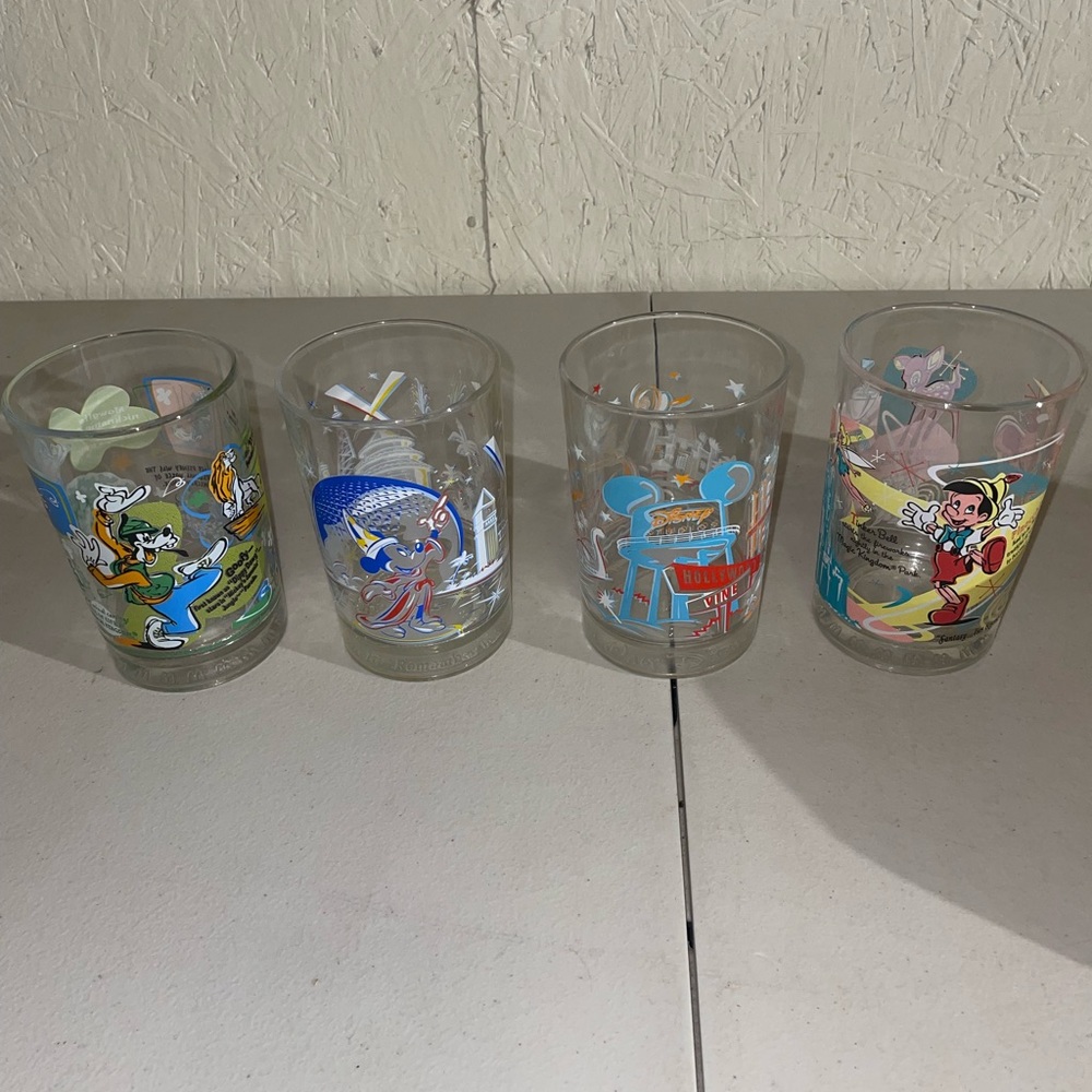 Set of 4 McDonalds Walt Disney World Remember The Magic 25th Anniversary Glasses